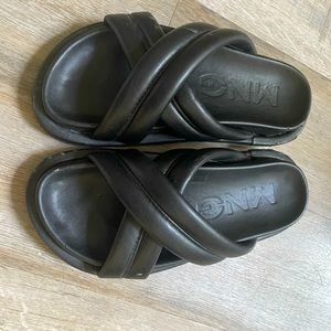 mango slippers
